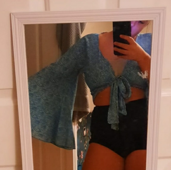 Beautiful Tree of Life wrap top!!!! - Picture 2 of 7